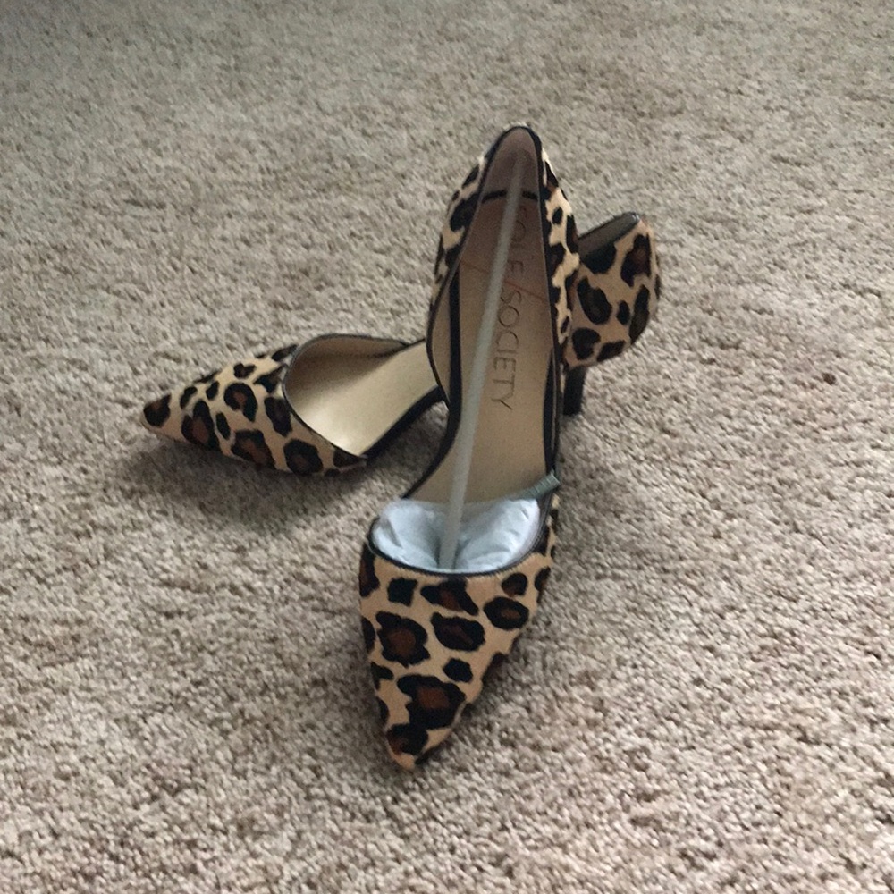 Ladies leopard print pump calf hair